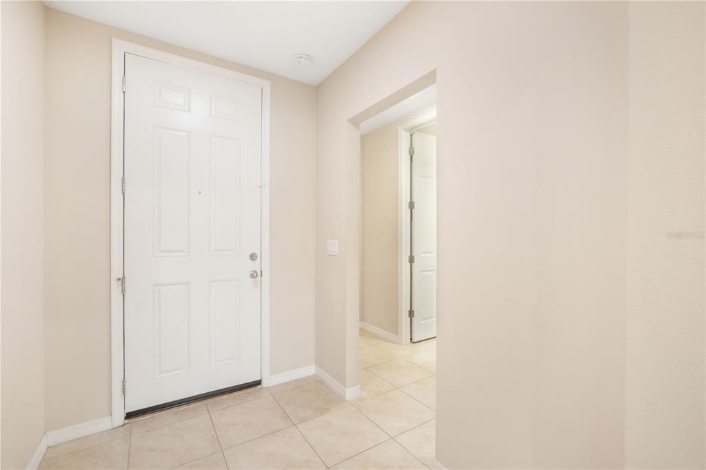 В аренду: $2,395 (3 спален, 2 ванн, 1588 Квадратных фут)