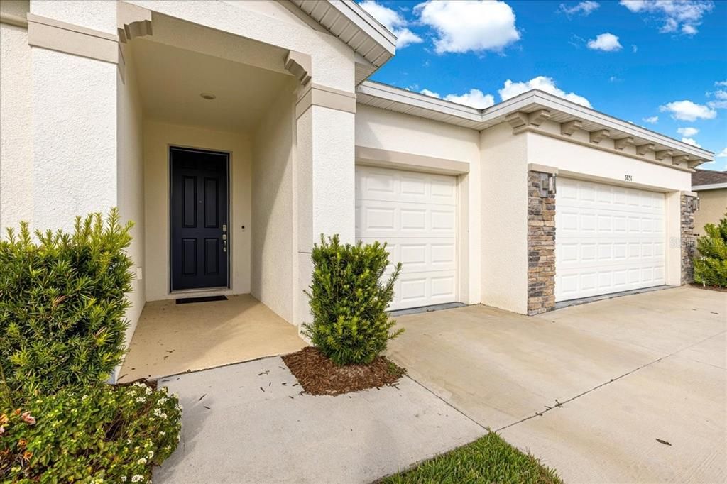 For Sale: $439,000 (4 beds, 3 baths, 2835 Square Feet)