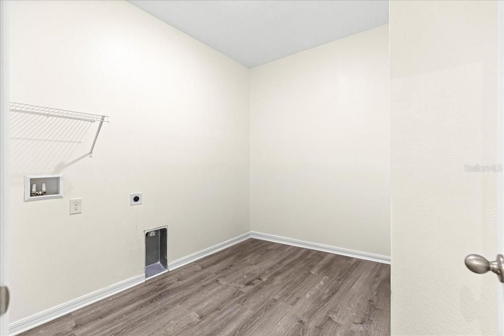 For Sale: $439,000 (4 beds, 3 baths, 2835 Square Feet)