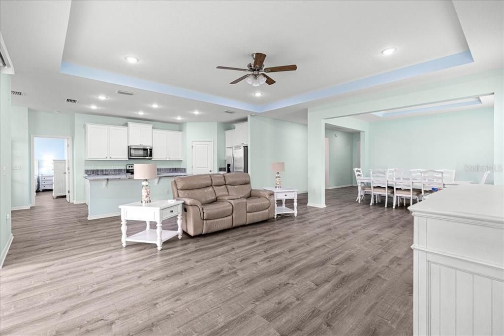 For Sale: $439,000 (4 beds, 3 baths, 2835 Square Feet)