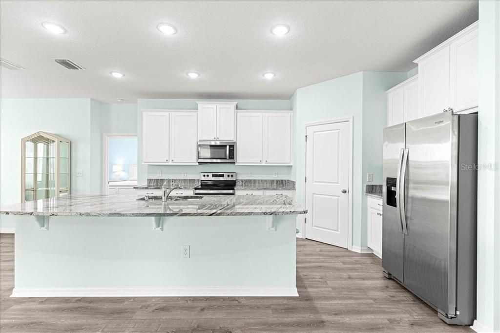 For Sale: $439,000 (4 beds, 3 baths, 2835 Square Feet)