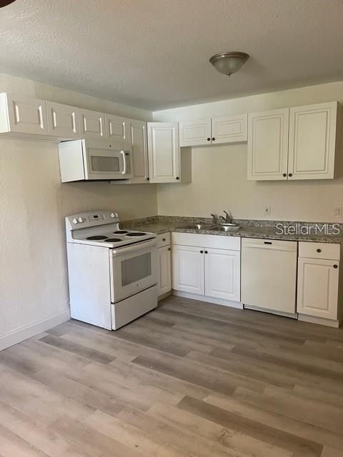 For Rent: $1,395 (2 beds, 1 baths, 700 Square Feet)