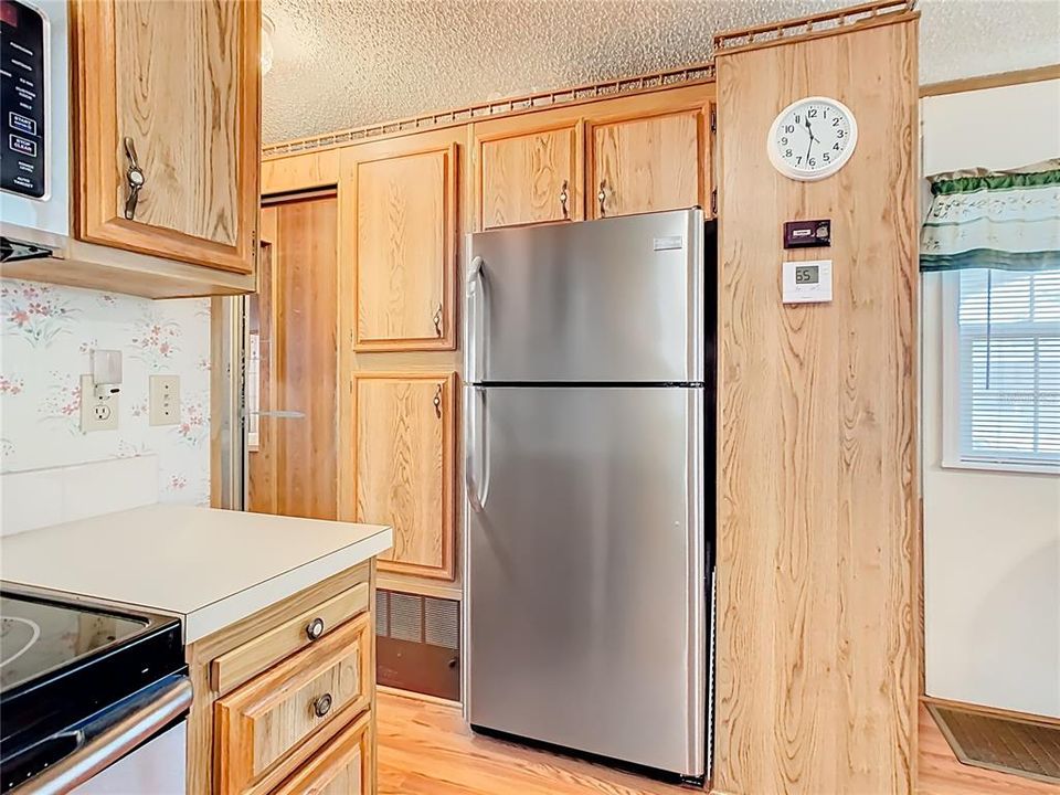 На продажу: $99,500 (1 спален, 1 ванн, 625 Квадратных фут)