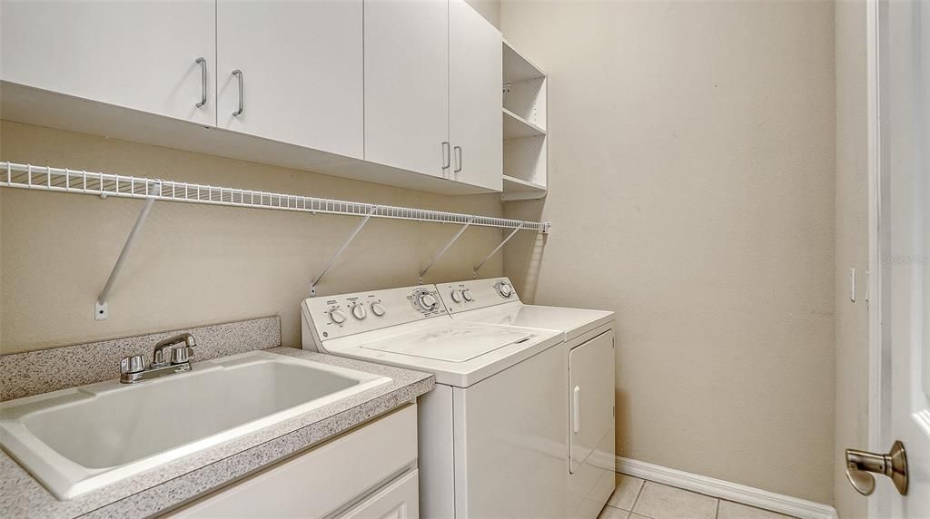 En Renta: $2,975 (3 camas, 2 baños, 2073 Pies cuadrados)