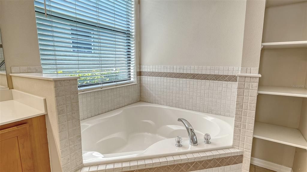 En Renta: $2,975 (3 camas, 2 baños, 2073 Pies cuadrados)