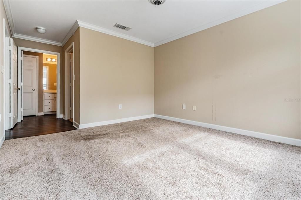 Active With Contract: $150,000 (2 beds, 2 baths, 1133 Square Feet)