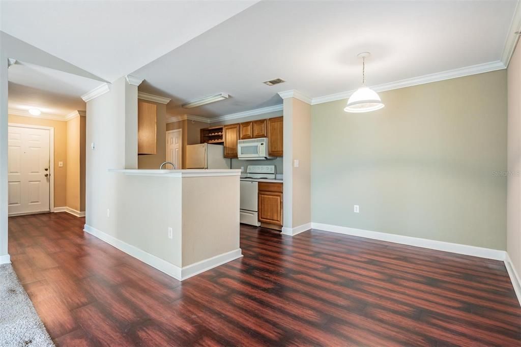 Active With Contract: $150,000 (2 beds, 2 baths, 1133 Square Feet)