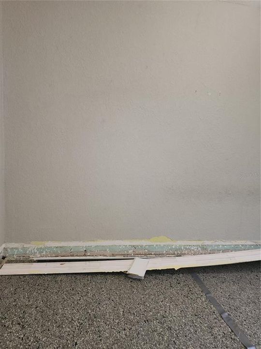 For Sale: $220,000 (3 beds, 2 baths, 1228 Square Feet)