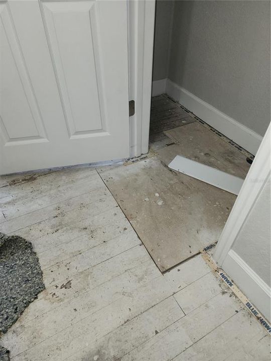 For Sale: $220,000 (3 beds, 2 baths, 1228 Square Feet)