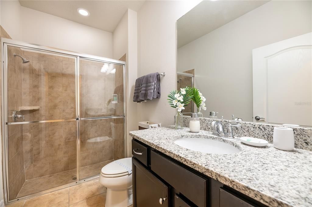 На продажу: $459,999 (5 спален, 4 ванн, 2263 Квадратных фут)