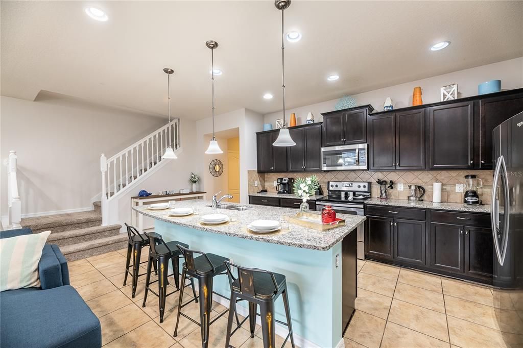 На продажу: $459,999 (5 спален, 4 ванн, 2263 Квадратных фут)