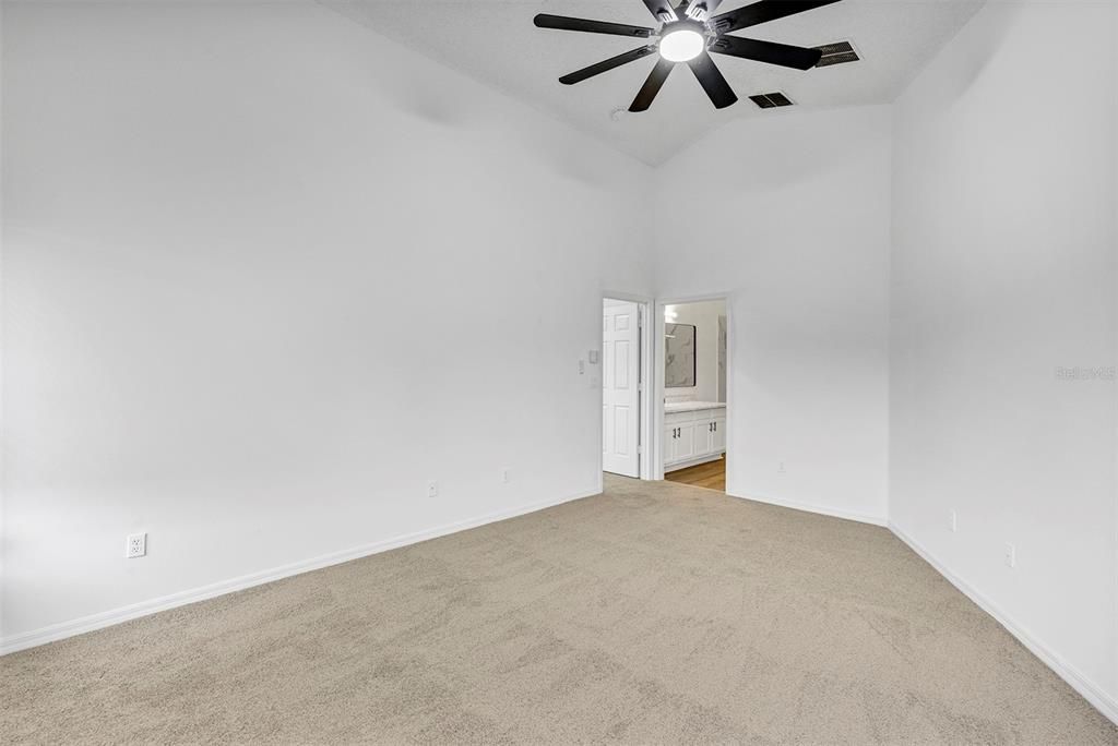 На продажу: $420,000 (4 спален, 2 ванн, 1948 Квадратных фут)