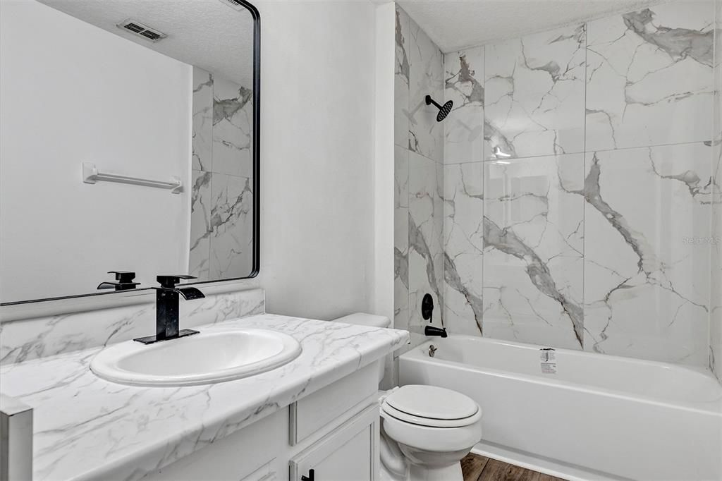 На продажу: $420,000 (4 спален, 2 ванн, 1948 Квадратных фут)