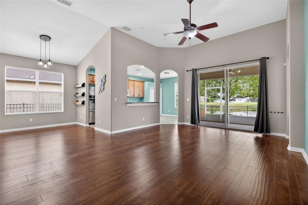 For Sale: $399,000 (3 beds, 2 baths, 1717 Square Feet)