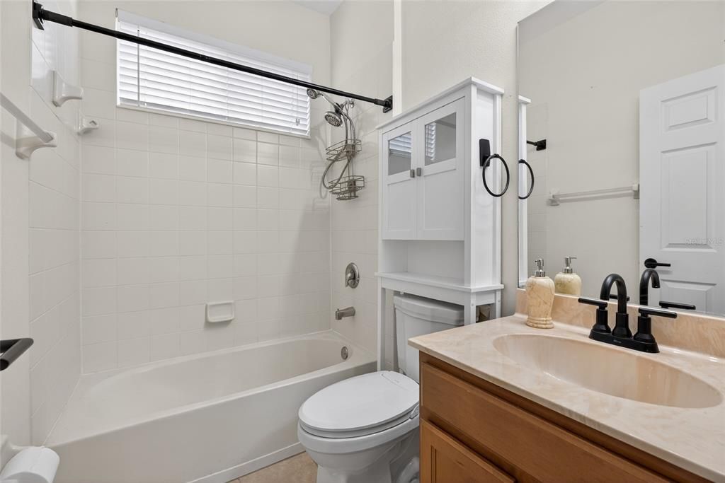 For Sale: $399,000 (3 beds, 2 baths, 1717 Square Feet)