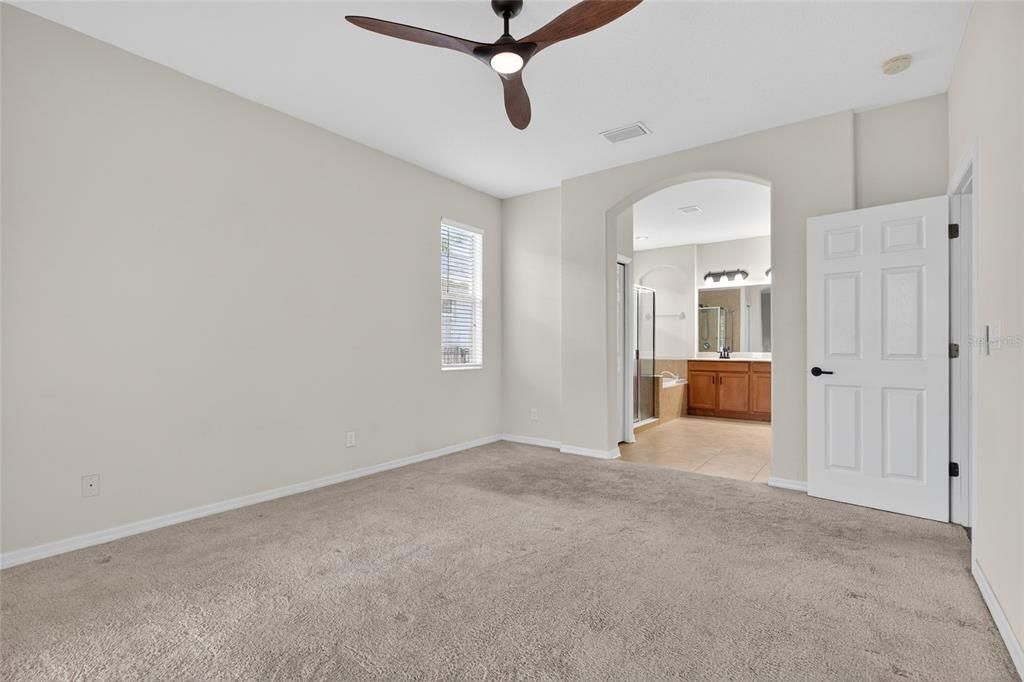 For Sale: $399,000 (3 beds, 2 baths, 1717 Square Feet)