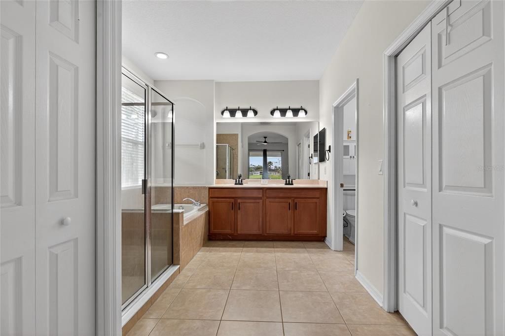 For Sale: $399,000 (3 beds, 2 baths, 1717 Square Feet)