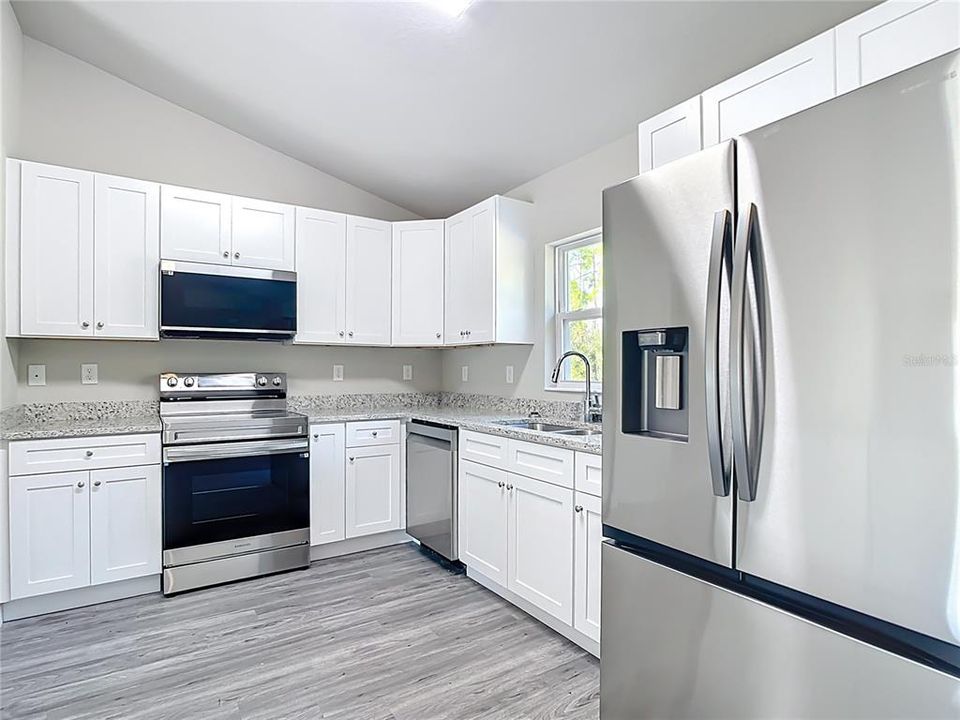 En Venta: $309,000 (3 camas, 2 baños, 1453 Pies cuadrados)