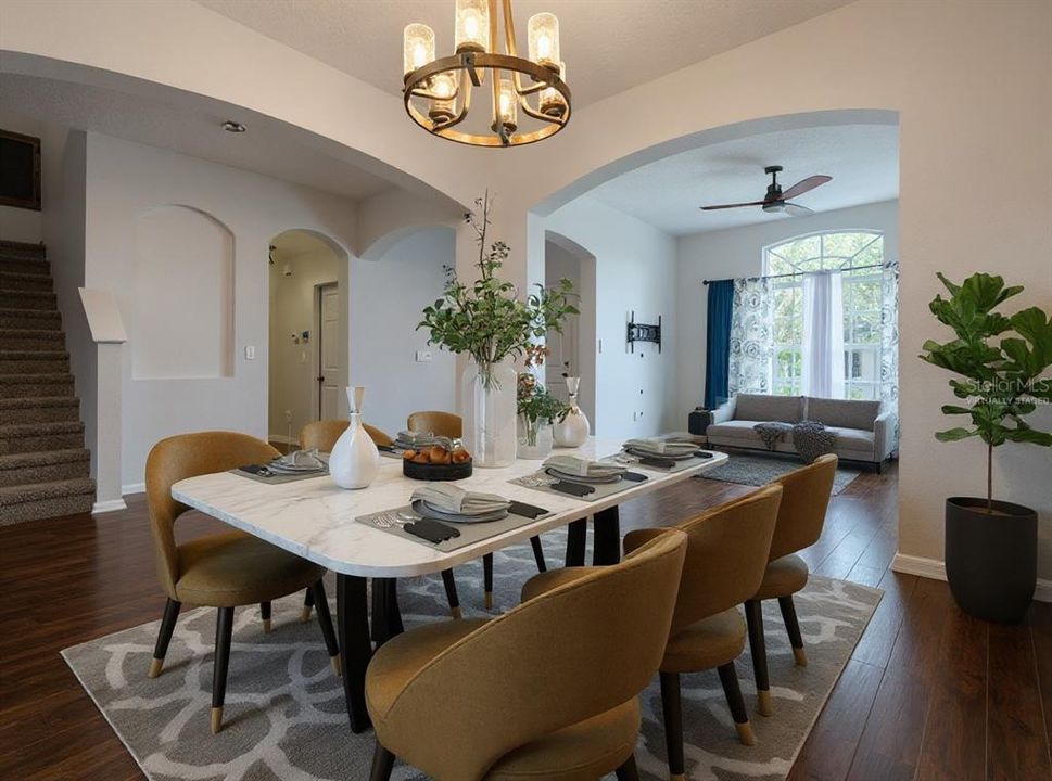 En Venta: $439,000 (4 camas, 2 baños, 2454 Pies cuadrados)