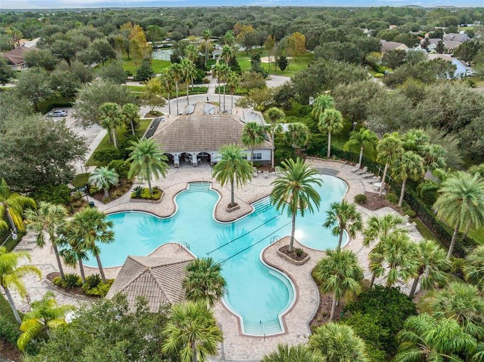 En Venta: $439,000 (4 camas, 2 baños, 2454 Pies cuadrados)