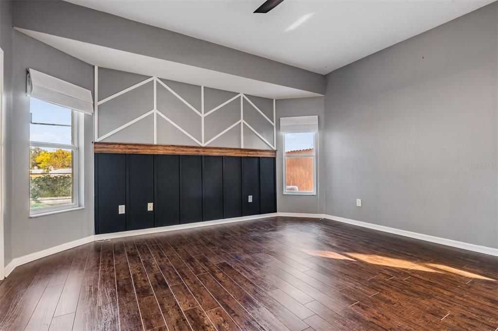 En Venta: $439,000 (4 camas, 2 baños, 2454 Pies cuadrados)