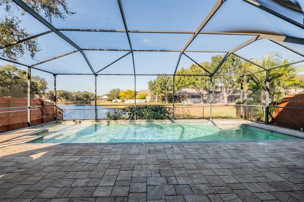 En Venta: $439,000 (4 camas, 2 baños, 2454 Pies cuadrados)