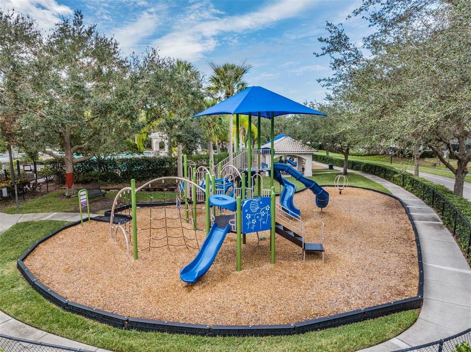 En Venta: $439,000 (4 camas, 2 baños, 2454 Pies cuadrados)