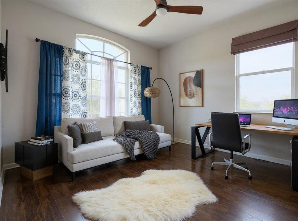 En Venta: $439,000 (4 camas, 2 baños, 2454 Pies cuadrados)