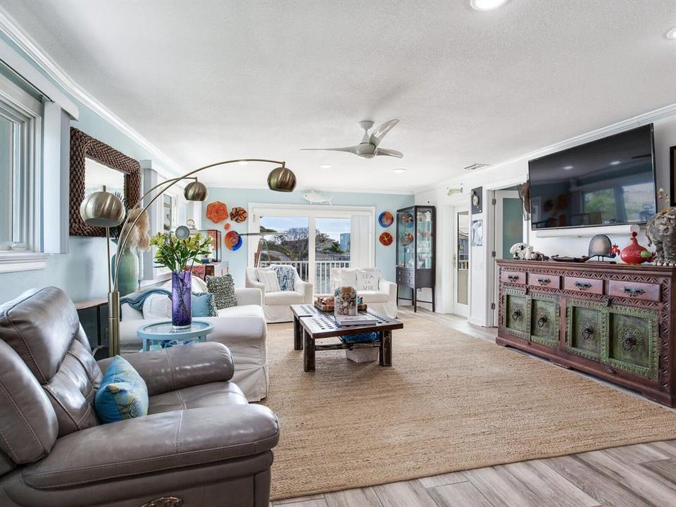 For Sale: $2,350,000 (4 beds, 3 baths, 3005 Square Feet)