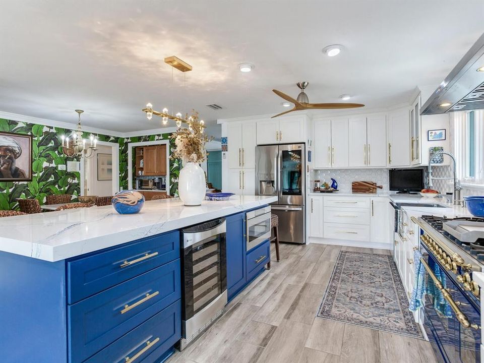 For Sale: $2,350,000 (4 beds, 3 baths, 3005 Square Feet)