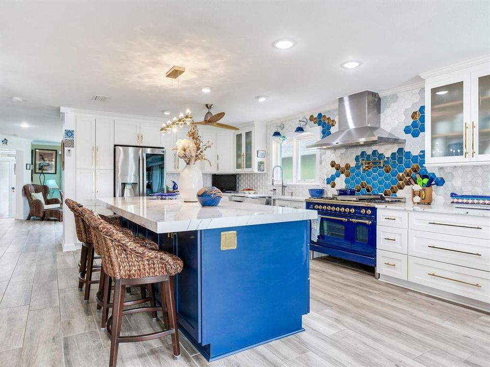 For Sale: $2,350,000 (4 beds, 3 baths, 3005 Square Feet)