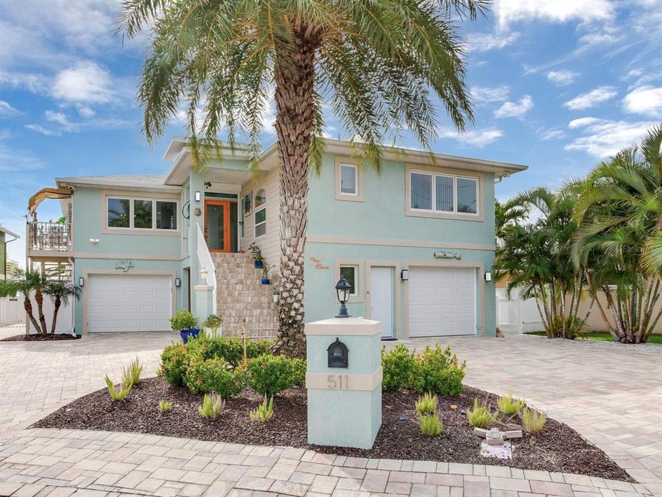 For Sale: $2,350,000 (4 beds, 3 baths, 3005 Square Feet)