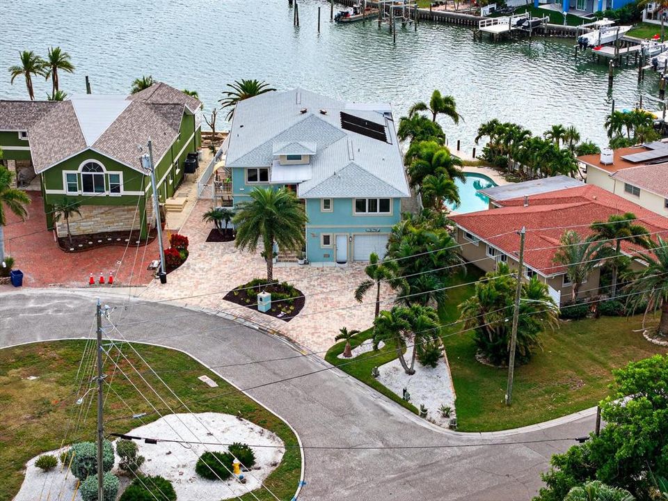 For Sale: $2,350,000 (4 beds, 3 baths, 3005 Square Feet)