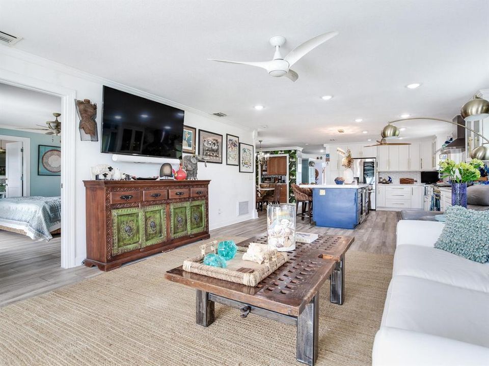 For Sale: $2,350,000 (4 beds, 3 baths, 3005 Square Feet)