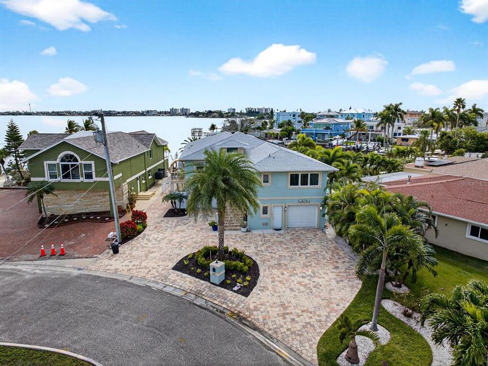 For Sale: $2,350,000 (4 beds, 3 baths, 3005 Square Feet)