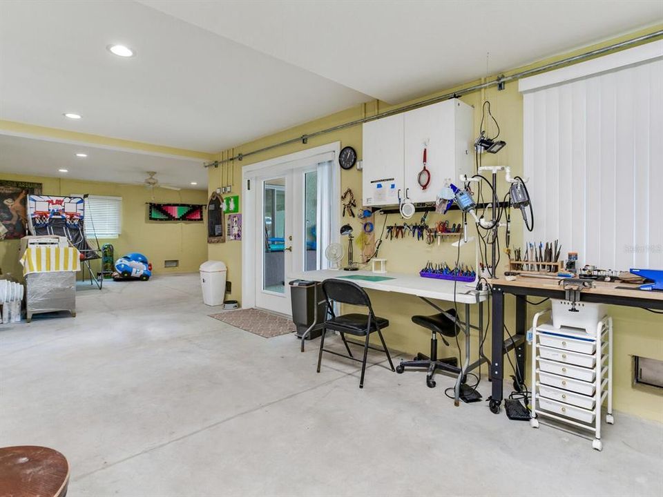 For Sale: $2,350,000 (4 beds, 3 baths, 3005 Square Feet)