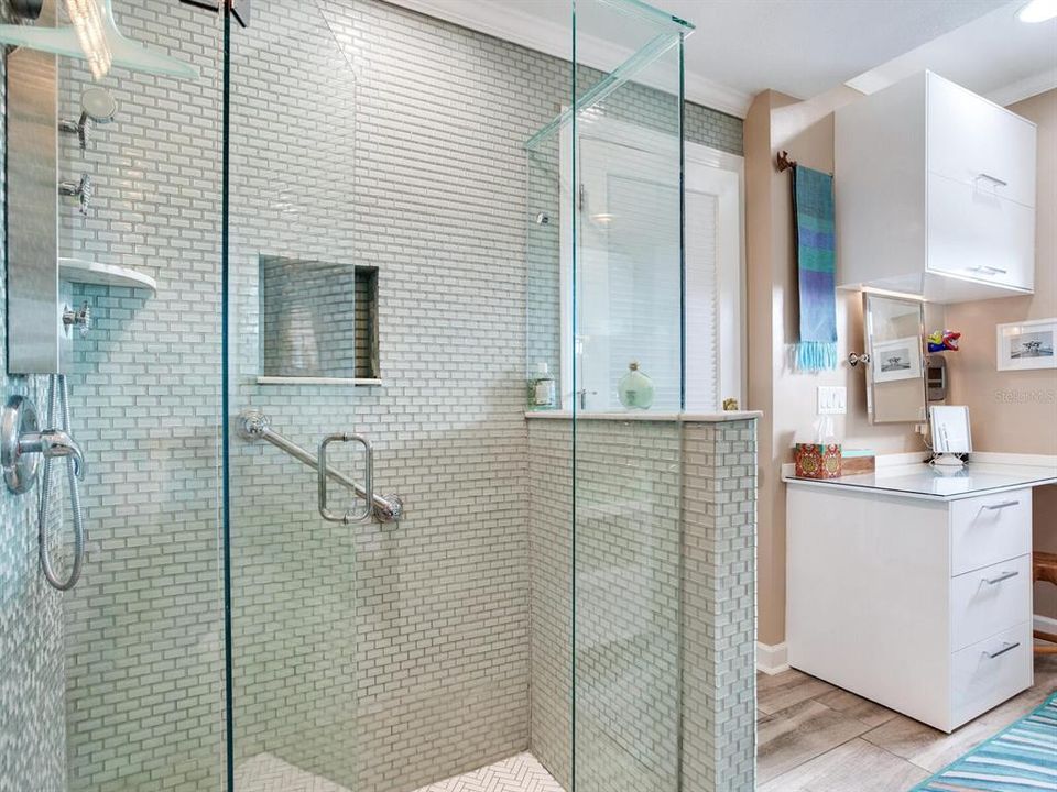 For Sale: $2,350,000 (4 beds, 3 baths, 3005 Square Feet)