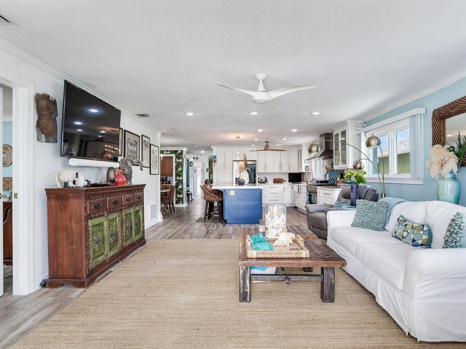 For Sale: $2,350,000 (4 beds, 3 baths, 3005 Square Feet)