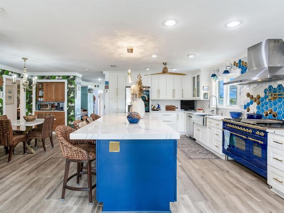 For Sale: $2,350,000 (4 beds, 3 baths, 3005 Square Feet)