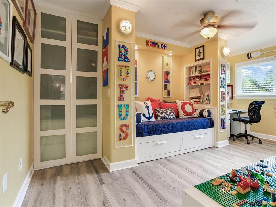 For Sale: $2,350,000 (4 beds, 3 baths, 3005 Square Feet)