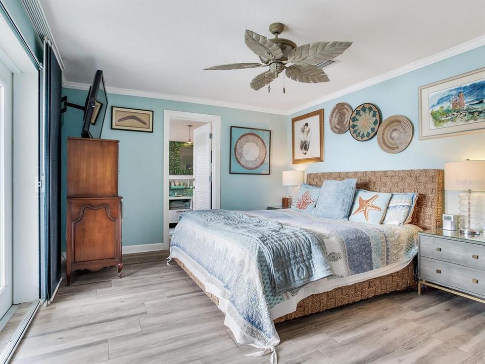 For Sale: $2,350,000 (4 beds, 3 baths, 3005 Square Feet)