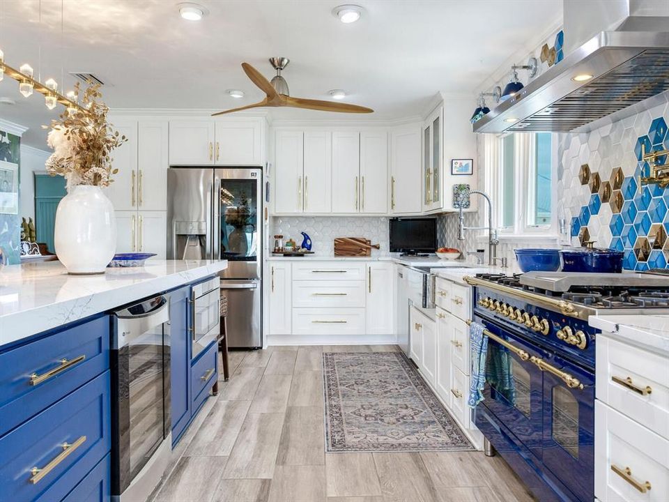 For Sale: $2,350,000 (4 beds, 3 baths, 3005 Square Feet)