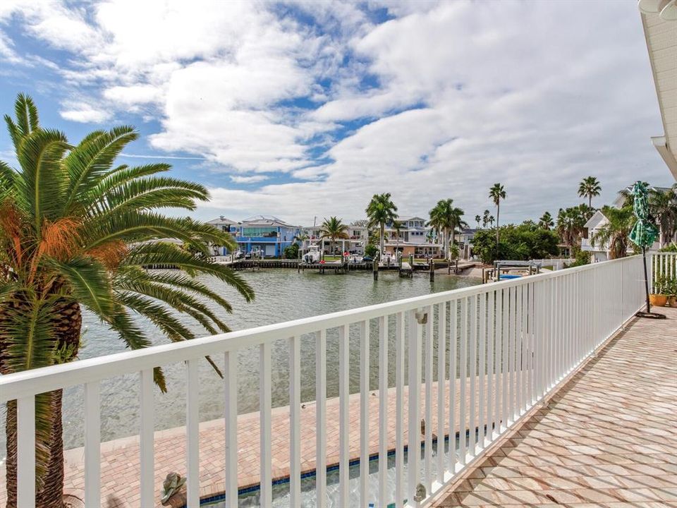 For Sale: $2,350,000 (4 beds, 3 baths, 3005 Square Feet)