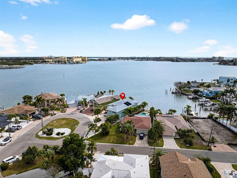 For Sale: $2,350,000 (4 beds, 3 baths, 3005 Square Feet)