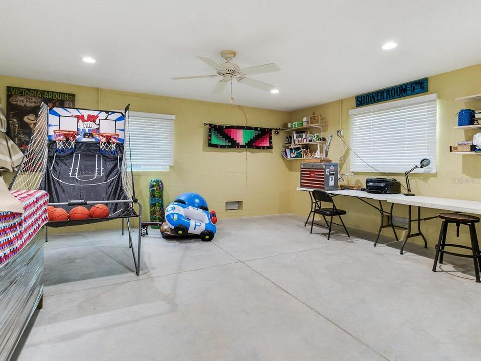 For Sale: $2,350,000 (4 beds, 3 baths, 3005 Square Feet)