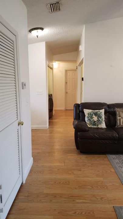 For Sale: $314,900 (2 beds, 2 baths, 1860 Square Feet)