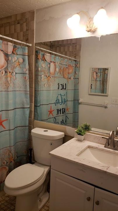 For Sale: $314,900 (2 beds, 2 baths, 1860 Square Feet)