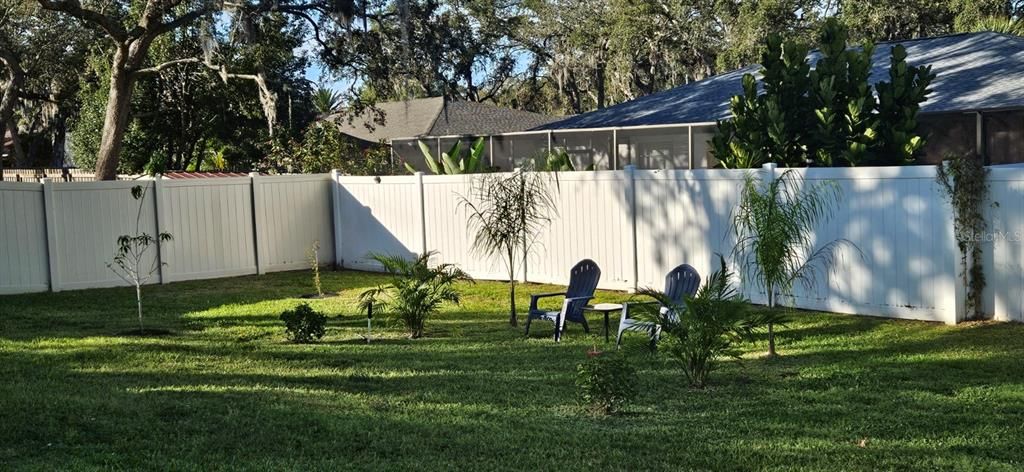 For Sale: $314,900 (2 beds, 2 baths, 1860 Square Feet)