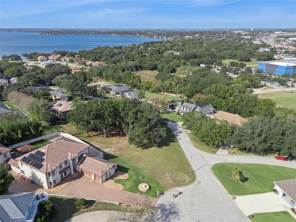 На продажу: $200,000 (0.66 acres)