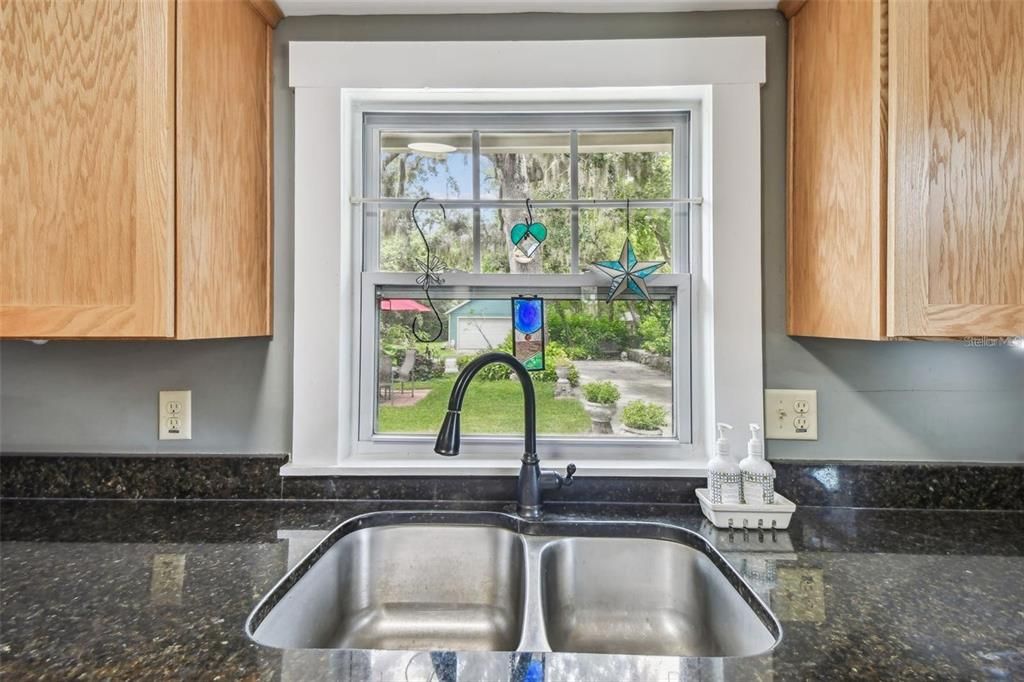 En Venta: $650,000 (4 camas, 3 baños, 1964 Pies cuadrados)